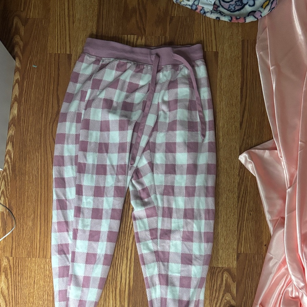 Aeropostale Pink and White Checkered Pajama Pants